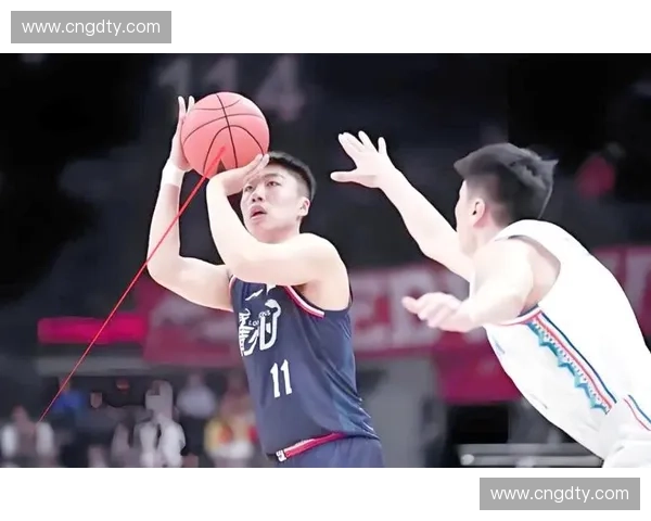 CBA热身赛各队全力备战新赛季球员状态调整引球迷热议